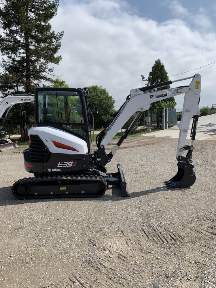 MINI ESCAVATORE BOBCAT E35Z